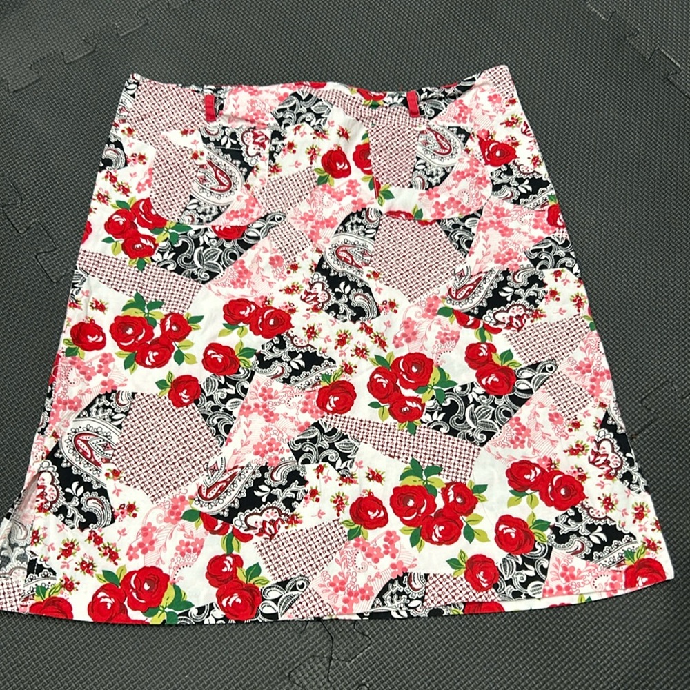 MY MICHELLE size 5/6 pink/red/black/white print skirt